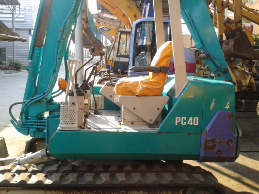 ต้องการขายรถขุดยี่ห้อkomatsu-pc40-6รถนอกนำเข้าจากญี่ปุ่น