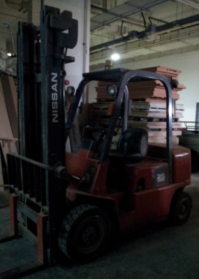 จำหน่าย Forklift NISSAN 2.5 ตัน ดีเซล (นำเข้าจาก Singapore) เสา 4 เมตร ปี 2002 (รัศมีวงเลี้ยวแคบ) ราคาพิเศษ