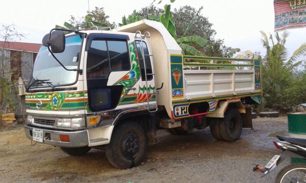 หกล้อสิงไฮเทคดั้มดิน