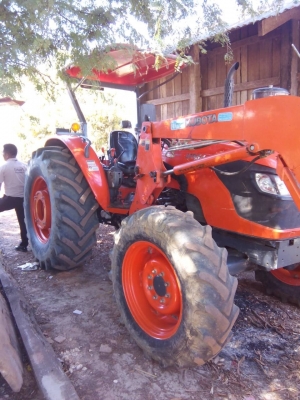 ขาย KUBOTA  M85 พร้อมชุดตักหน้า รถปี 53 ปลายปี