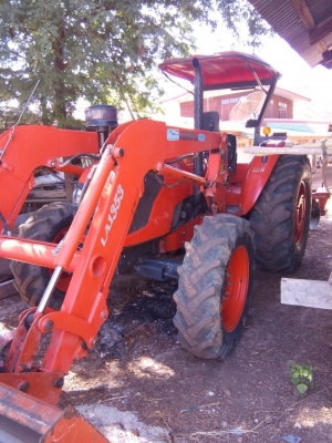 ขาย KUBOTA  M85 พร้อมชุดตักหน้า รถปี 53 ปลายปี