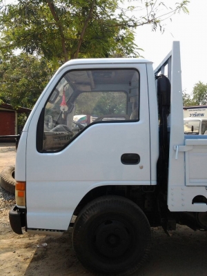 ขาย6ล้อISUZU NKR 120ฝาขาว ปี42 รถห้างแท้ ขาย6ล้อISUZU NKR 120ฝาขาว ปี42 รถห้างแท้