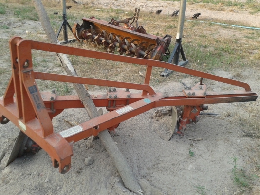 ขายหางไถ3จานของHUI สำหรับรถไถ36 ถึง60แรง   สนใจ0810076640