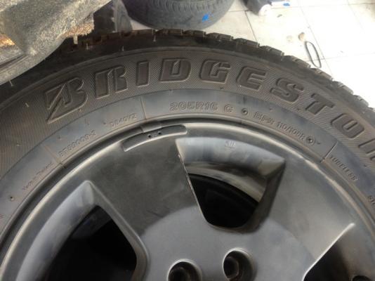 ขายล้อพร้อมยางสภาพใหม่ ขอบ16 NAVARA ขายล้อพร้อมยางสภาพใหม่ ขอบ16 NAVARA