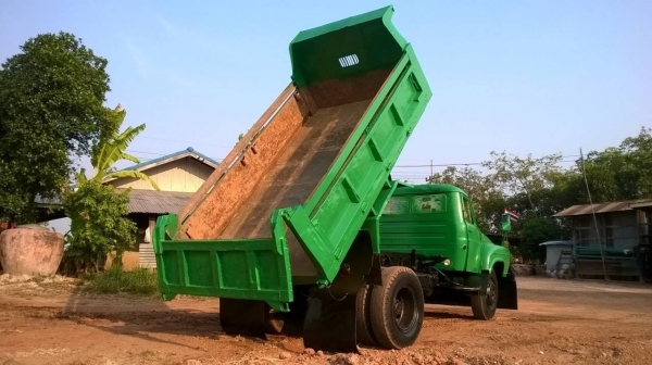 ขาย 6 ล้อดั้มหัวยาว ไม่มีเล่มทะเบียน เครื่อง 6BB1 ปั้มคอยาว 145 แรงม้า คัสซีสวย เฟืองท้ายใหญ่ สโลว์กลาง พวงมาลัยพาวเวอร์ ราคาต่อรองได้ครับ