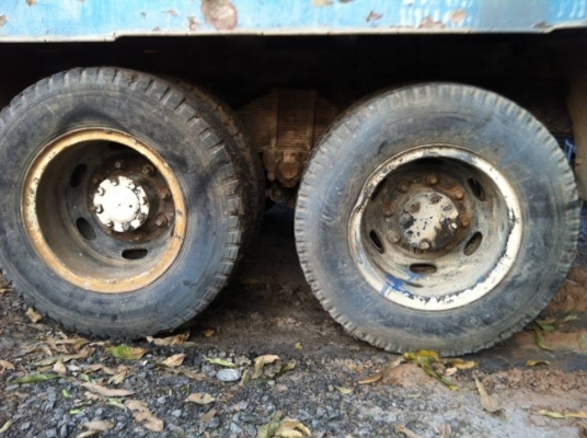 ขายสิบล้อหัวยาว เพลาเดียว พร้อมถังน้ำ ขายสิบล้อหัวยาว เพลาเดียว พร้อมถังน้ำ