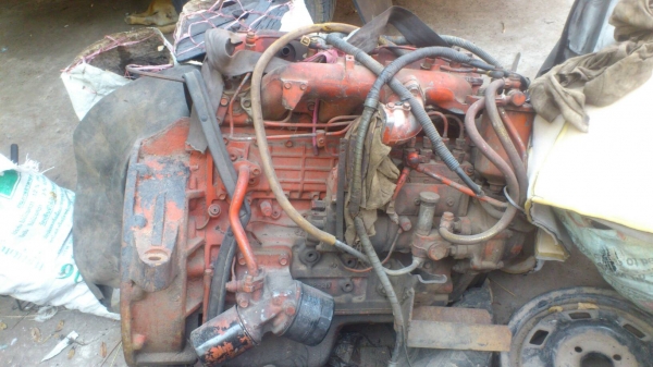 ขายเครื่อง  isuzu 4BD1   115 แรงฝาดำ