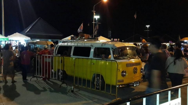 เลี้ยวล่าง พยาบาลแท้ ทบ.พร้อม แอร์เย็น เพลงเพราะ