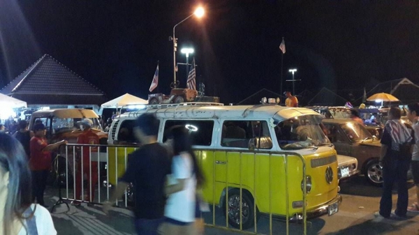 เลี้ยวล่าง พยาบาลแท้ ทบ.พร้อม แอร์เย็น เพลงเพราะ