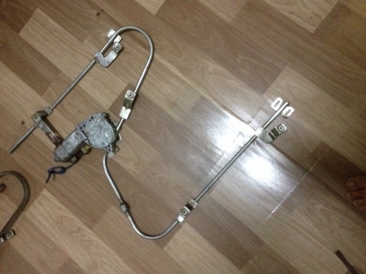 ขายชุดรางมอเตอร์กระจกไฟฟ้า e30เดิมแท้ของ4ประตู มีคู่หน้า1คู่ ราคา2200บาท กับ ด้านหลังซ้าย1ชุด1100 บาท สภาพดีพร้อมใส่ โทร0924462525โส ขายชุดรางมอเตอร์กระจกไฟฟ้า e30เดิมแท้ของ4ประตู มีคู่หน้า1คู่ ราคา2200บาท กับ ด้านหลังซ้าย1ชุด1100 บาท สภาพดีพร้อมใส่ โทร0924462525โส