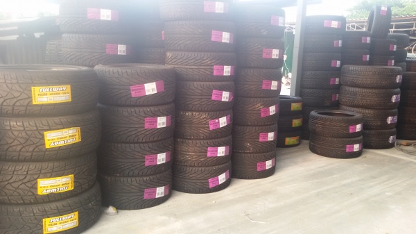 ขายยางใหม่ 265 50 20 ชุดละ13000