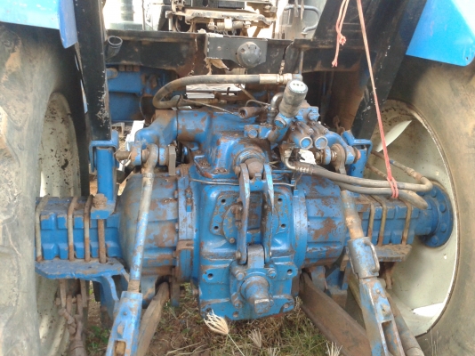 ขาย 7840 สองเพลา คาราโล่ พร้อมอุปกรณ์ เอกสารเล่มทะเบียน อยากขายครับ