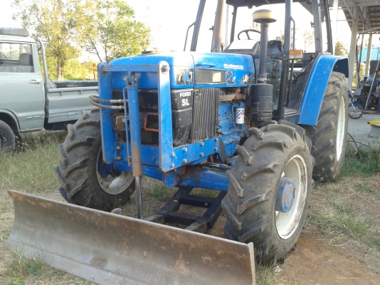 ขาย 7840 สองเพลา คาราโล่ พร้อมอุปกรณ์ เอกสารเล่มทะเบียน อยากขายครับ