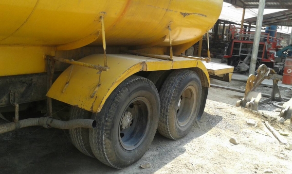 ขายรถบรรทุก 10 ล้อน้ำ ISUZU ROCKY 175 แรงม้า เพลาเดี่ยว ถังเป็นเหล็กแสตนเลสบรรจุ 15000 ราคา 600000