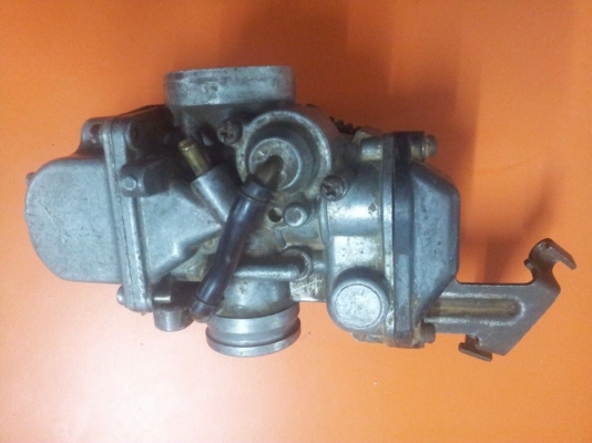 คาร์บู serow225