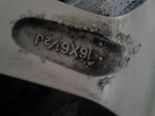 แม๊กขอบ 16  TOYOTA CAMMRY พร้อมยาง MICHELIN ชุด 4 ล้อ TEL.081-427-3941