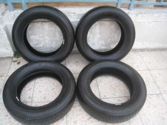 ขายยางน้องๆป้ายแดง Bridgestone b250 175/65r15 ยางผลิตสัปดาห์ที่33 ปี2013 ตุ่มที่หน้ายางเห็นลางๆ2 เส้นครับ ขายทั้งชุด 4,900 บาทพร้อมเปลี่ยนถ่วงครับ สนใจติดต่อเล็กคลองสามครับ 081-3747940
