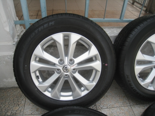 ขายล้อแม็กป้ายแดง nissan x-trail 17"x7" et45 5 รู 114.3 ยาง dunlop st30 grandtrek 225/65r17 ยางผลิตสัปดาห์ที่ 44 ปี 2014 ตุ่มและสีที่หน้ายางมีทุกเส้นครับ ใส่ vigo เตี้ย, crv ได้ครับ ขายทั้งชุด 23,500 บาทครับ สนใจติดต่อเล็กคลองสามครับ 081-3747940