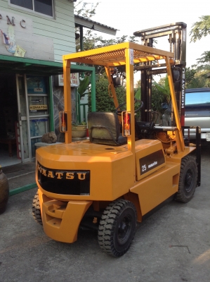 +++ ขายโฟล์คลิฟท์  KOMATSU  FD20-10  ขนาด 2.0  ตัน  เครื่องยนต์ดีเซล  เสา  4 เมตร  เกียร์ออโตเมติค  งา  1,070  มม.  ยางตันใหม่  4 ล้อครับ