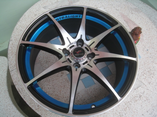 ขายแม็กมือ2 Yachiyoda 17"x7" et40 4รู100 ล้อปาดหน้าเคลือบเงามาใหม่ สีเดิมครับ ขายทั้งชุด 7,900 บาท พร้อมเปลี่ยน ถ่วงครับ พร้อมยางใหม่เริ่มต้น 14,500 บาทครับ สนใจติดต่อเล็กคลองสามครับ 081-3747940