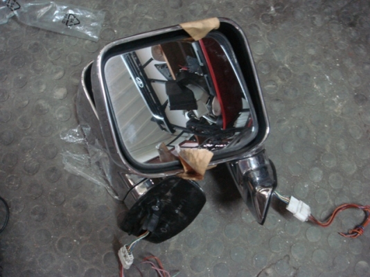 ขายกระจกมองข้างไฟฟ้าโครเมี่ยมแบบแปะยึดข้างประตู พับได้สวยๆครับ ขายกระจกมองข้างไฟฟ้าโครเมี่ยมแบบแปะยึดข้างประตู พับได้สวยๆครับ