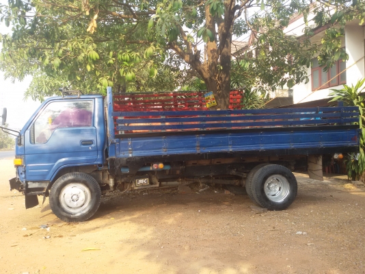 (ร้านรุ่งโรจน์ 082-1057078)ขาย 6 ล้อ TOYOTA ไดน่า 115)รุ่น BU87)ห้างแท้(ลูกค้าคุณชาญชัยจ.ขอนแก่น มารับรถไปใช้งานเรียบร้อยแล้ว) กระบะยาว4.30เมตร เฟืองท้ายใหญ่ ( 6 น๊อต)( เครื่อง14B)เครื่องแห้ง แน่นปึ๊ก ฟิตจัด แซสซีสวยจัดทั้งเส