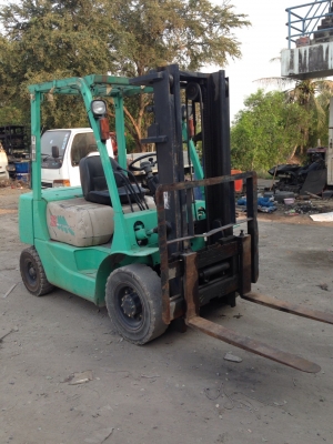 ขายรถ Fork lift ยี่ห้อ mitsubishi  FD25