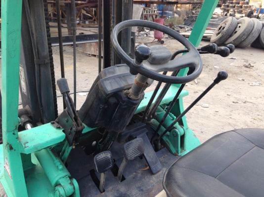 ขายรถ Fork lift ยี่ห้อ mitsubishi  FD25