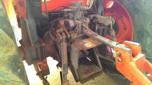 ขายรถไถ KUBOTA M7040 ดันหน้า ผาน6 ทะเบียนพร้อมโอน