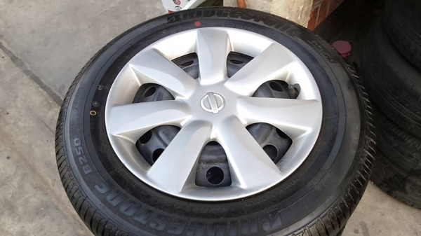 ล้อกระทะ  ขอบ14 ยางบริสสโตน B250 175 70 14 ดอกหนาๆ