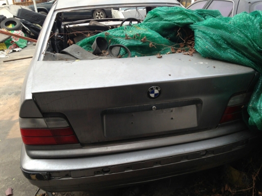 ขายซากbmw 318i พร้อมเล่มทะเบียน สนใจสอบถามใด้086-3665299 ขายซากbmw 318i พร้อมเล่มทะเบียน สนใจสอบถามใด้086-3665299