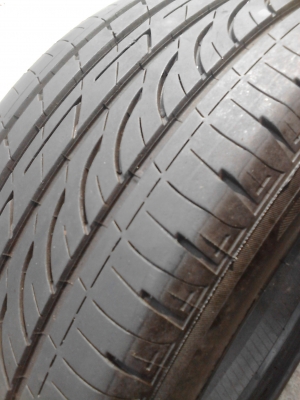 225/50R17 BRIDGESTONE TURANZA GR-90 มี 1 เส้น ปี 2013 ใหม่ๆ ดอกยางหนาๆ TEL.081-427-3941 225/50R17 BRIDGESTONE TURANZA GR-90 มี 1 เส้น ปี 2013 ใหม่ๆ ดอกยางหนาๆ TEL.081-427-3941