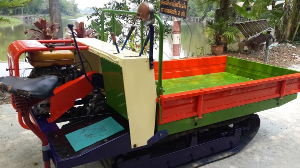 รถบรรทุกการเกษตรและก่อสร้าง รหัส J - 20