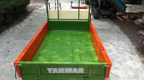 รถบรรทุกการเกษตรและก่อสร้าง รหัส J - 20