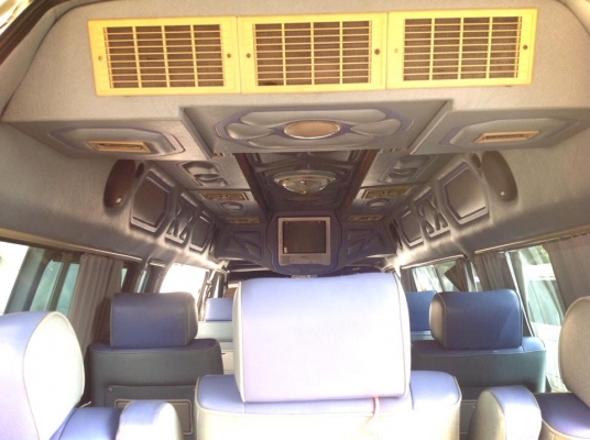 ขายรถตู้หัวจรวดหลังคาสูง ขายรถตู้หัวจรวดหลังคาสูง