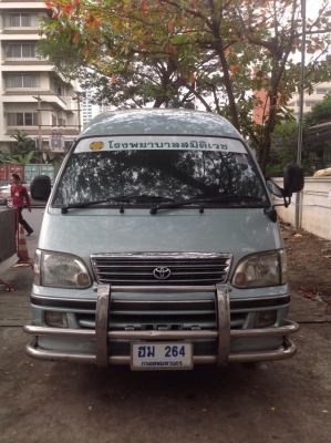 ขายรถตู้หัวจรวดหลังคาสูง ขายรถตู้หัวจรวดหลังคาสูง