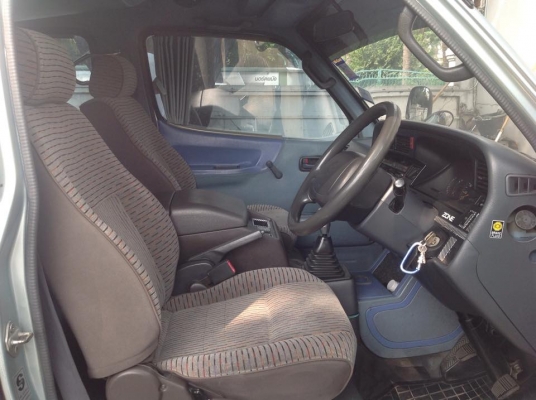 ขายรถตู้หัวจรวดหลังคาสูง ขายรถตู้หัวจรวดหลังคาสูง