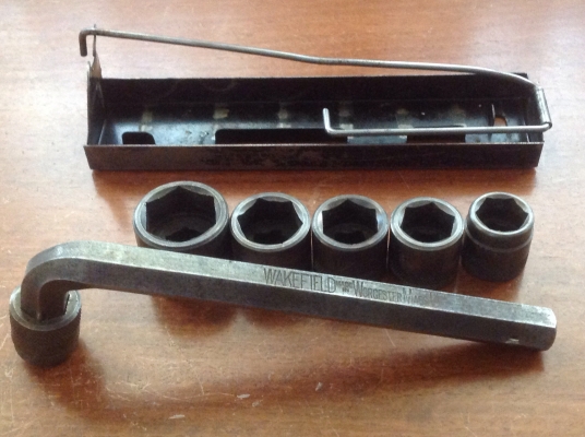 ขายชุดบล็อคพร้อมด้ามขันน็อต 6 เหลี่ยม Vintage Wakefield เบอร์นิ้ว