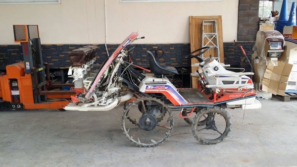 รถปลูกข้าวนั่งขับ KUBOTA รุ่น S1-400R เก่าญี่ปุ่น ดำนา 4 แถว สภาพสวย