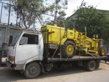 ขาย - รถเกรด ดิน ถนน (MOTOR GRADER) เก่าญี่ปุ่น KOMATSU: GD22AC1A พร้อมใช้งานครับ