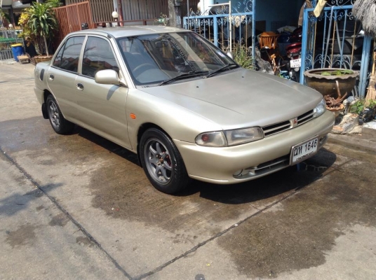 ขายครับ MITSUBISHI LANCER ปี 96 กันชนยื่น เครื่องหัวฉีด เกียรธรรมดา เครื่องดี เกียรดีไม่มีหลุด ภายในสะอาด สีพอได้ ช่วงล่างได้ แม็ก4ล้อ พร้อมใช้วิ่งไกลสะบาย เล่มหร้อม ราคานีเอาไปคุ้มครับ 42000. กอล์ฟครับ 085-359-4089 ดูรถสายไหมวงศกร 24 ชม.ครับ