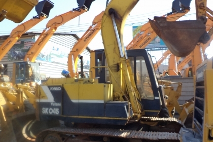 SK045-N2LP-04800 ตอนนี้รถจอดที่(CSนวนคร)ครับ