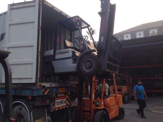 -:-+&bull;*ข า ย ร ถ ย ก นำ เ ข้ า*&bull;*-:-KOMATSU FD25-11 เครื่องดีเซล เสา4เมตร งาคว่ำหงาย สนใจติดต่อ083-062-0223(ปอนด์)