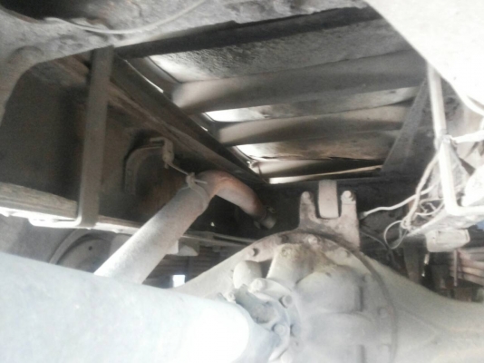 รถบรรทุก 10 ล้อใหญ่ 1 เพลา MITSUBISHI รุ่น FN516M ราคา 380,000 บ.