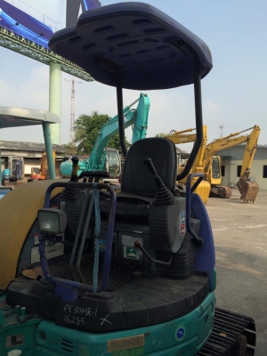 รถขุด KOMATSU PC30MR-1