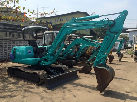 รถขุด KOMATSU PC45