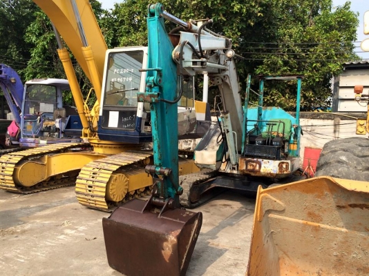 รถขุด KOMATSU PC50UU-1