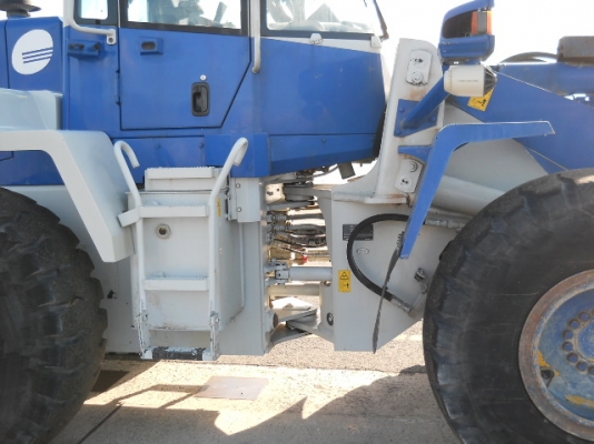 รถตักล้อยาง WA320-6-( เทียบเท่า WA300-3)