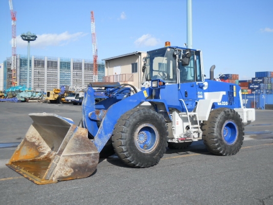 รถตักล้อยาง WA320-6-( เทียบเท่า WA300-3)