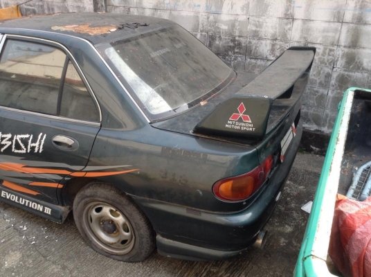 ขายครับ MITSUBISHI LANCER เครื่องหัวฉีด เกียรธรรมดา โช๊ค ปรับเกลียว 4 ต้น พาทโว 3 รถสตาจไม่ติดจอดนาน ขายเป้น อะไหล่ มีเล่มพร้อมโอน ตามสภาพเลย เอาไปปั้นเอง รับได้โทรมาคับ เก็บอีก ไม่เกิน 5000 น่าจะขับได้ ราคา 25000 กอล์ฟครับ 085-359-4089 ดูรถสายไหมวงศกร 24